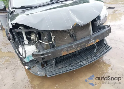 2018 Toyota Corolla Le from USA, damaged, VIN 2T1BURHE8JC014625